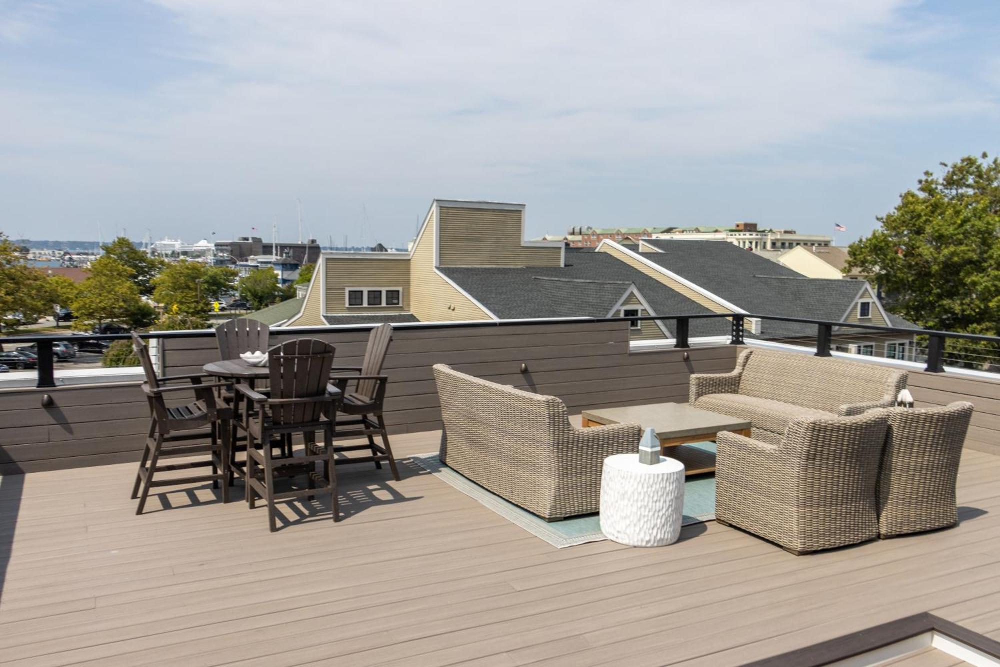 The Newport Lofts - 194 Thames Street Appartement Buitenkant foto